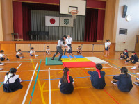 5